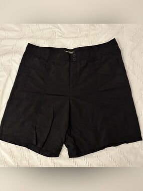 Eddie Bauer Women’s Hiking Shorts Black Nylon Snap Closure 8” Inseam Size 16